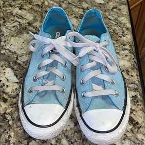 Women’s Low Top Converse